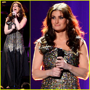 Idina Menzel Sings Frozen's 'Let It Go' Live at Radio City - Watch Now!
