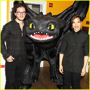 Toothless Joins America Ferrera & Kit Harrington For New York 'How To Train Your Dragon 2' Screening