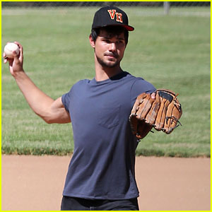 Taylor Lautner Throws a Perfect Pitch on the 'Run the Tide' Set!