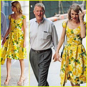 Taylor Swift & Brother Austin Take Their Dad Out to Dinner for Father's Day