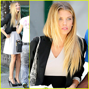 AnnaLynne McCord Gets To Work on 'Photographs' in Vancouver