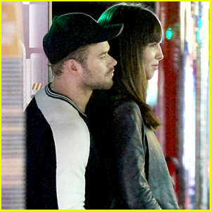 Kellan Lutz Cozies Up to Mystery Brunette After Young Hollywood Awards Win