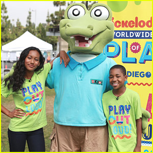 Instant Mom's Sydney Park & Tylen Williams Kick Off 'Road To Worldwide Day of Play'
