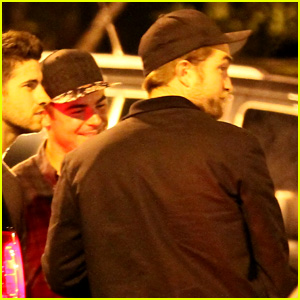 Zac Efron & Robert Pattinson are Bowling Buddies!