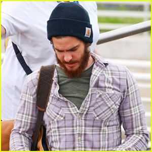 Andrew Garfield Arrives in Venice for Film Festival After Girlfriend Emma Stone