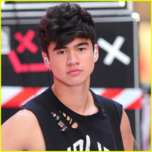 5 Seconds of Summer's Calum Hood Responds To Leaked Nude Picture