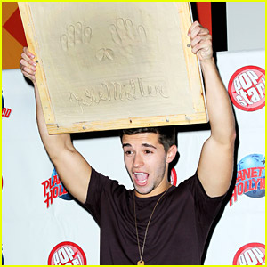 YouTube Rapper Jake Miller Causes Chaos At Planet Hollywood, Drops 'First Flight Home' Music Video!