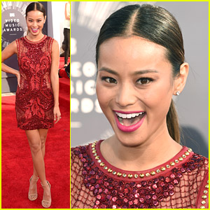 Jamie Chung Is A 'Dame To Kill For' at MTV VMAs 2014