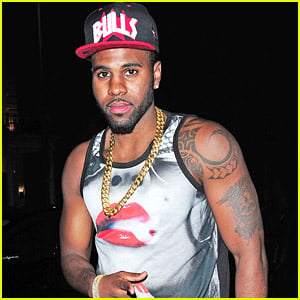 Jason Derulo Shows Off New Tattoo In London After V Festival