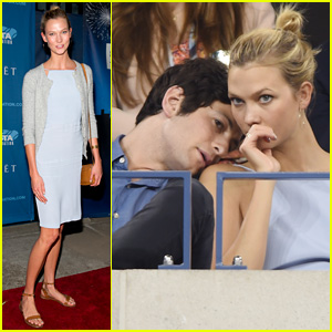 Karlie Kloss Takes in Some Tennis at U.S. Open!