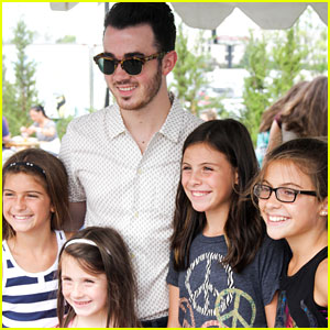 Kevin Jonas Meets His Young Fans at Hambeltonian 2014!