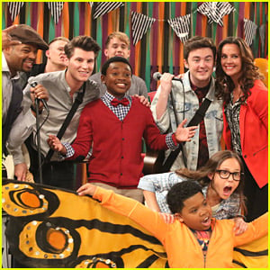 Rixton To Guest Star on 'Haunted Hathaways' This Weekend + WIN Show Props!