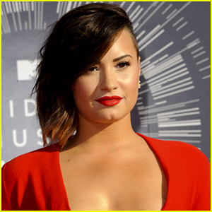 Demi Lovato Bringing Inspirational Speaker Spencer West on Her Tour