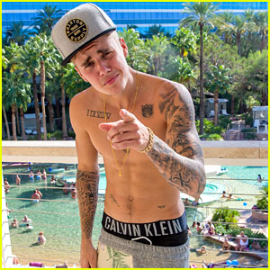 Justin Bieber Shows Off His Shirtless Body in Las Vegas!