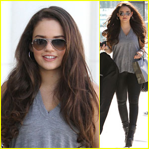 Madison Pettis Has Hearts in Her Eyes For Planes with Wifi!