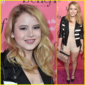 Melissa & Joey's Taylor Spreitler Makes a Stylish Entrance at National Wing Women Weekend!
