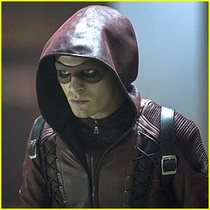 Red Arsenal Is Ready For The Fight In 'Arrow's Season Premiere - See The Pics!