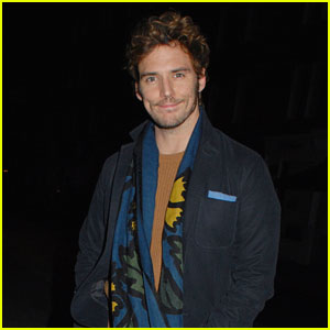 Sam Claflin Doesn't Seem to Enjoy the Fact That Winter is Coming!