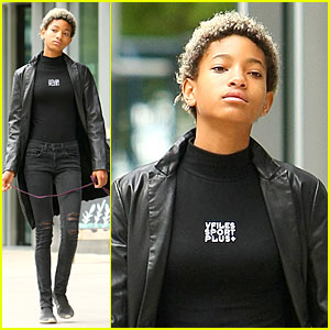 Willow Smith Reflects On 1970s Leaders On Twitter
