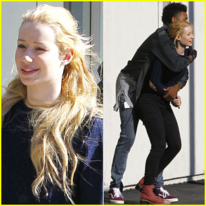 Iggy Azalea & Nick Young Bust a Move While On a Lunch Date!