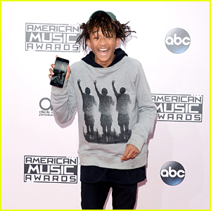 Jaden Smith Can't Hold Back His Excitment at American Music Awards 2014!