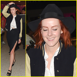Jena Malone Reflects On Fans & Says Her Life is Not Empty or Without Beauty or Guidance