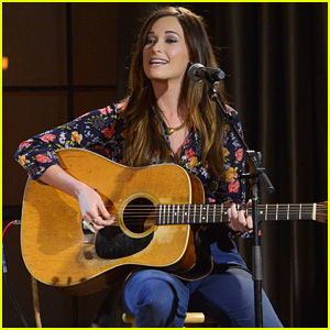 Kacey Musgraves Loves that Country Music is 'Completely Blunt & Honest'