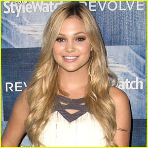 Olivia Holt Joins 'Same King Of Different As Me', Will Play Renee Zellweger's Daughter!