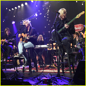 R5 Definitely Made Us Smile at Radio Disney's Family VIP Birthday - See All The Pics Here!
