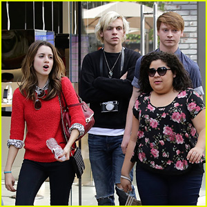 Ross Lynch Witnesses Calum Worthy Propose During 'Austin & Ally' Day Off!