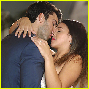 It's Baby Check Up Time For Jane & Rafael on 'Jane The Virgin'
