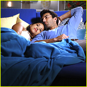 There's No New 'Jane The Virgin' Tonight - But We Have Jane & Rafael Cuteness To Hold Us Over