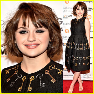 Joey King Makes Us Wish We Were at the Gotham Awards!