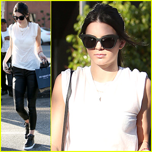 Kendall Jenner Gets In Some Last Minute Holiday Shopping