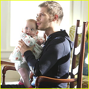 This Pic From 'The Originals' Of Klaus & Baby Hope Will Melt Your Hearts