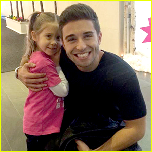 Jake Miller Meets His Cutest Fan Yet Before Performing On TeenNick's NYE Celeration