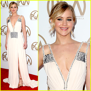 Jennifer Lawrence Helps Honor Lionsgate CEO at PGA Awards!