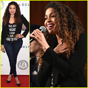 Jordin Sparks Performs For Terry Bradshaw's Pre-Super Bowl Roast - See The Pics!