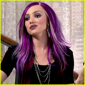 Peyton List Has Purple Hair In New 'Jessie' Promo!