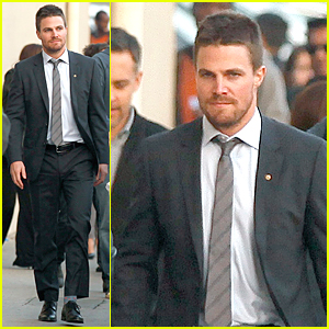 Stephen Amell Reveals His First Job on 'Jimmy Kimmel Live' - Watch Now!