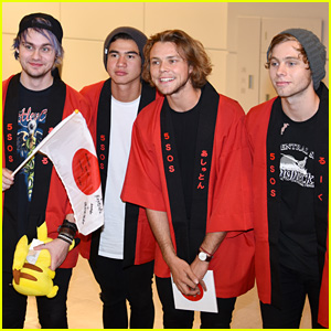 5 Seconds of Summer Mobbed by Fans in Japan