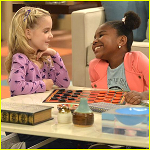 Judy Schools Her New Friend In A Game of Checkers on 'K.C. Undercover'