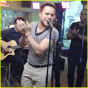 Olly Murs Performs Acoustic 'Wrapped Up' For Radio Disney - See The Pics!