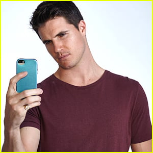 Robbie Amell Is The Perfect Leading Man In 'The DUFF'