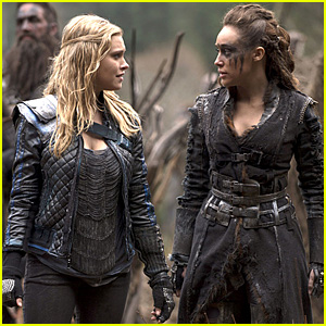 Clarke Prepares for Battle on Tonight's 'The 100'