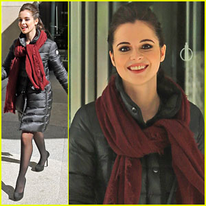 Vanessa Marano's Sister Laura Ships Her 'Switched At Birth' Character Bay With A Lot Of Guys