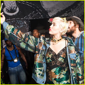 Miley Cyrus Surprises SXSW Crowd with Special Performance!