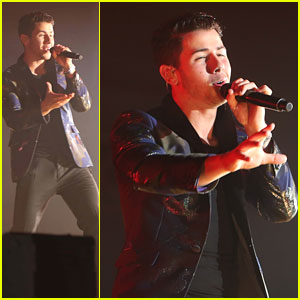 Nick Jonas Performs At Mardi Gras Party In Sydney - See The Pics!