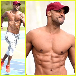 Ricky Whittle Shows Off Shirtless Buff Body During Workout With Jade Johnson