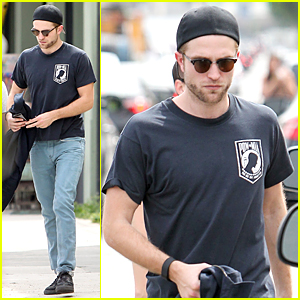 Robert Pattinson Tries to Stay Cool In Los Angeles Heat Waves